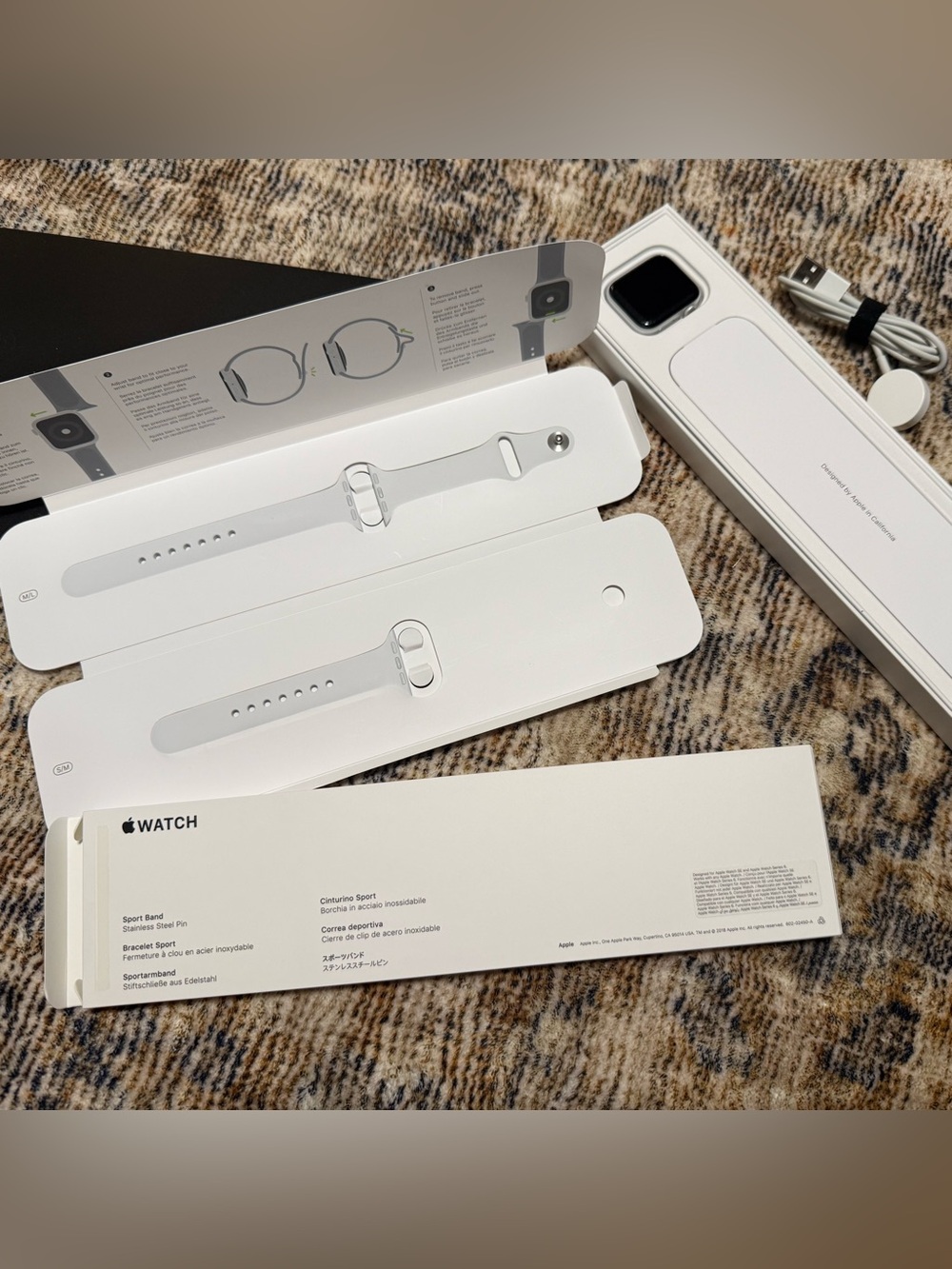 Apple Watch Series 6 — 40mm — White Sport Band plus dressy bands - Picture 6 of 11